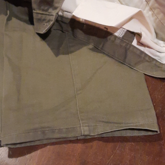 MEN'S  HAGGAR CLOTHING CO. DRESS PANTS  36/ 29. - Picture 7 of 7